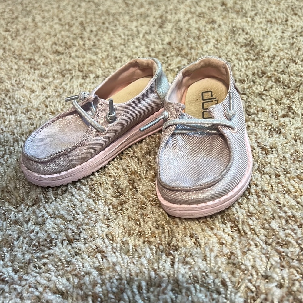 Pink Toddler Hey Dude